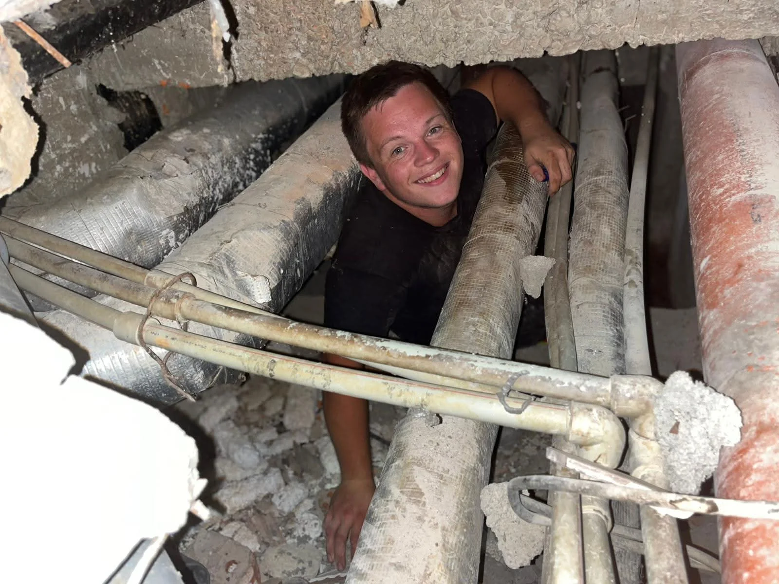 Dopajanie kanalizacie v katakombach pod BJ kupelami